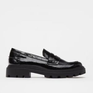 JustFab Colette Neutral Black Croc Lug Sole Chunky Loafers Women's Size 8.5 NWT